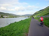 Hj&oacute;la&eth; um M&oacute;sledal