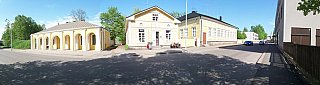 Gistingin okkar &iacute; Hamina, gamli b&aelig;jarstj&oacute;rab&uacute;sta&eth;urinn &iacute; Hamina - Hj&oacute;la&eth; um Finnland 2010