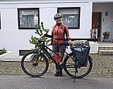 Lagt af sta&eth; a&eth; heiman.  Vi&eth; n&uacute;t&iacute;mamenn erum svo miklir aumingjar a&eth; geta ekki lifa&eth; af &uacute;ti &iacute; n&aacute;tt&uacute;runni &iacute; nokkra daga &aacute;n &thorn;ess a&eth; dr&ouml;slast me&eth; allan &thorn;ennan b&uacute;na&eth;.  &Ouml;ll hin d&yacute;rin geta &thorn;a&eth;! - Reykjav&iacute;k &ndash; Skagafj&ouml;r&eth;ur um Kj&ouml;l
